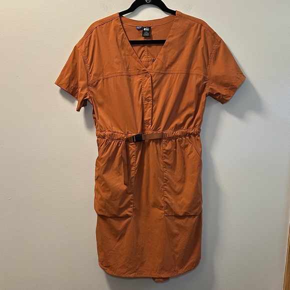 REI Women’s Rust Orange Sahara Belted Outdoor Utility Pocket Dress Sz L - Picture 1 of 6
